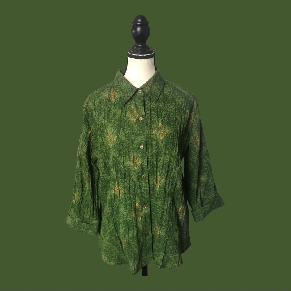 Green Patterned Button-Up Shirt - Picture 2 of 10